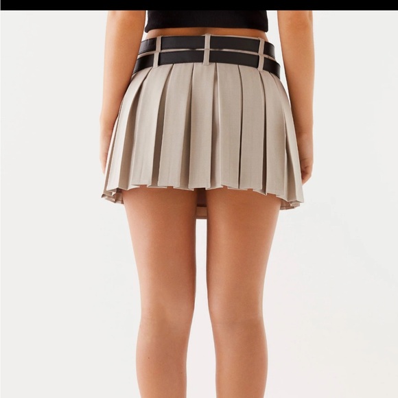 Double belt mini skirt - Picture 3 of 8